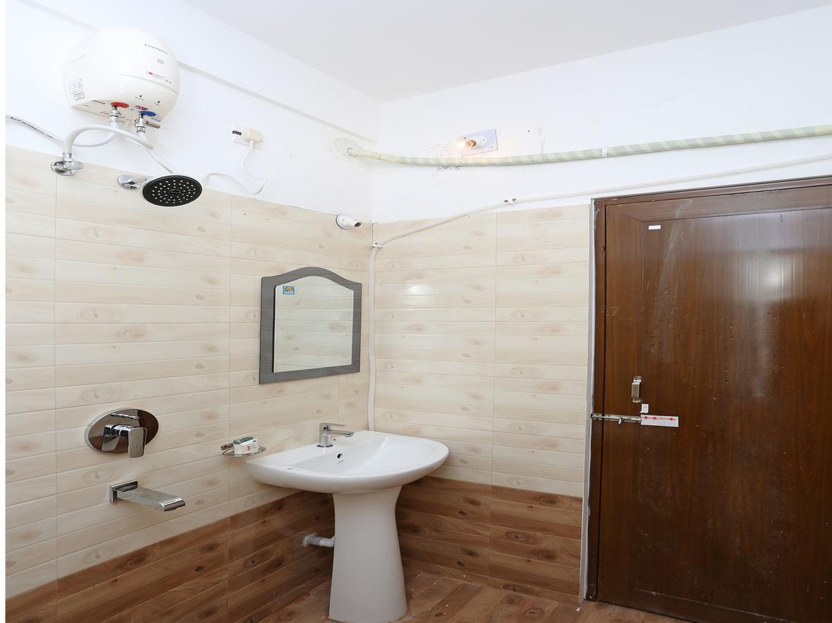 Oyo 11343 Hotel Sai International Bhubaneswar Bagian luar foto