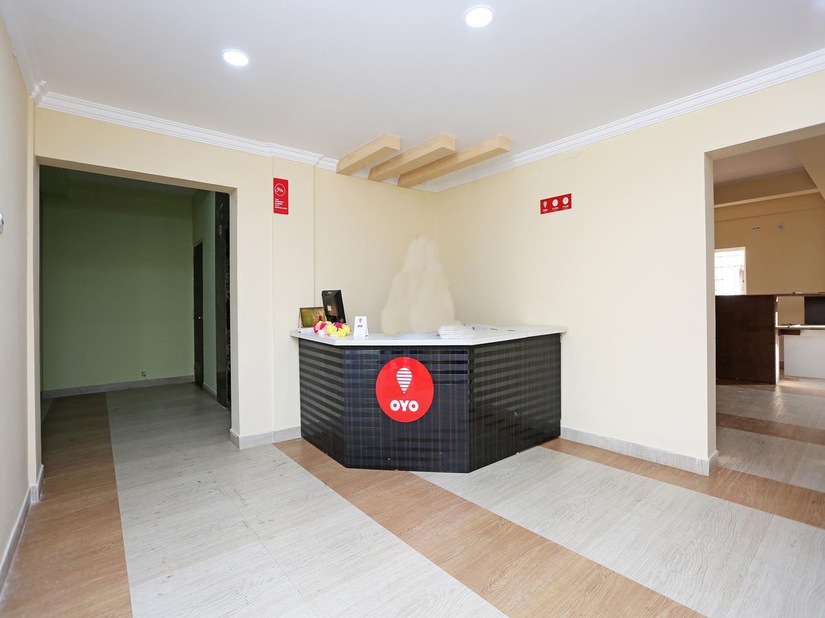 Oyo 11343 Hotel Sai International Bhubaneswar Bagian luar foto