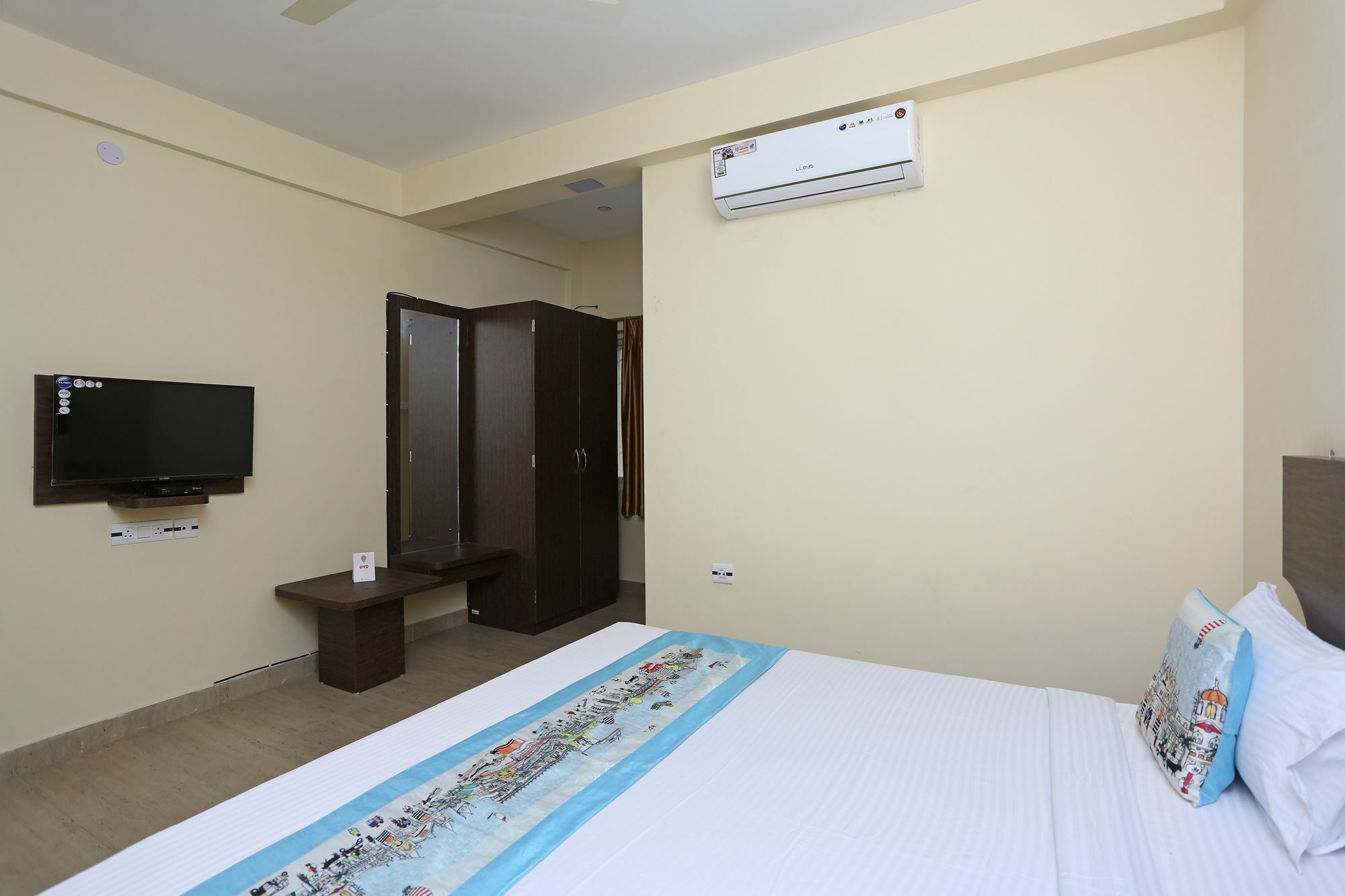 Oyo 11343 Hotel Sai International Bhubaneswar Bagian luar foto