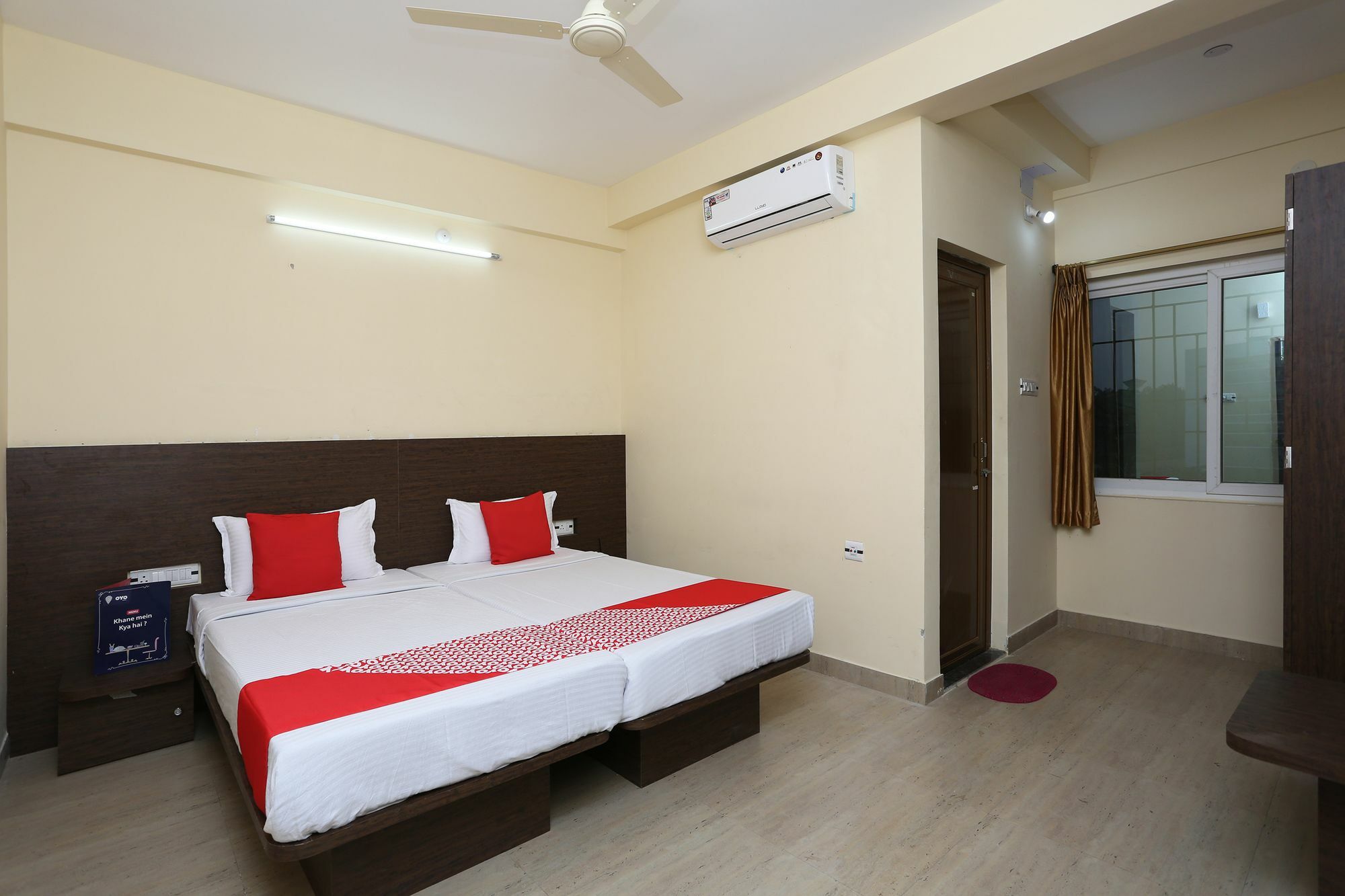 Oyo 11343 Hotel Sai International Bhubaneswar Bagian luar foto