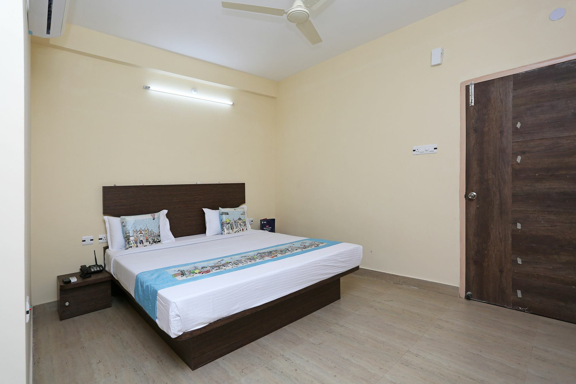Oyo 11343 Hotel Sai International Bhubaneswar Bagian luar foto