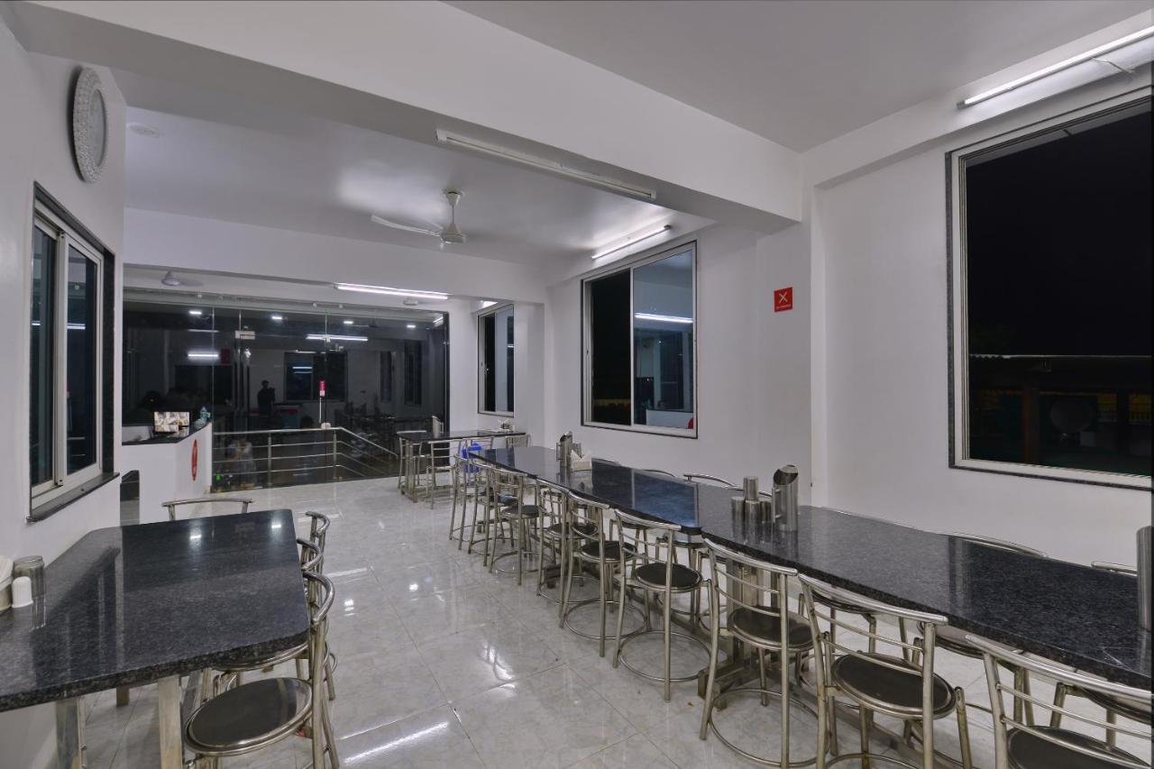 Oyo 11343 Hotel Sai International Bhubaneswar Bagian luar foto